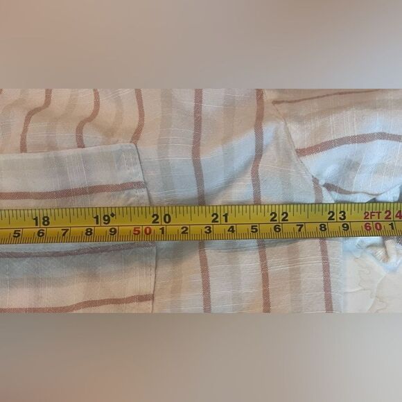 Every Cropped Blouse Sz M White Tan Stripes V-neck Cuffed Sleeves - Picture 4 of 6